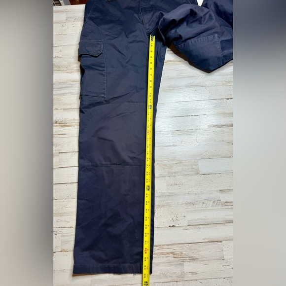 5.11 Tactical Cargo Pants Mens 36x35 Durable Workwear Ripstop Outdoor Navy Blue - Picture 7 of 10